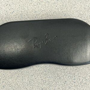 Ray Bay Black Hard Eyeglass Case & Cleaning Cloth/ UNISEX
